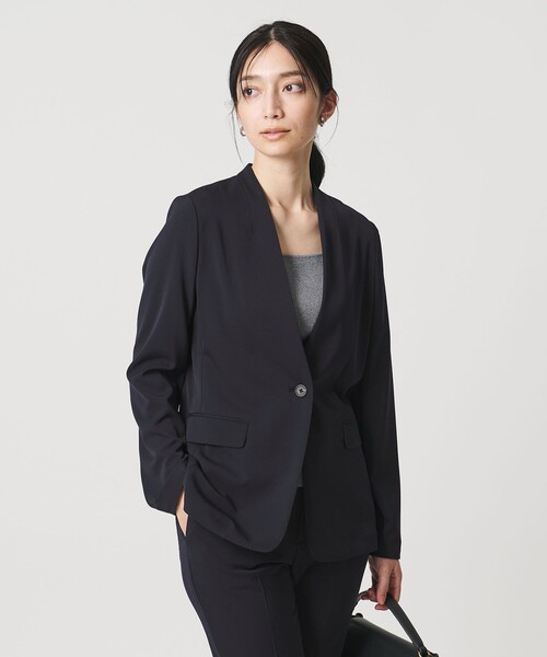 UNITED ARROWS(ユナイテッドアローズ)の「FEEL CLEAN Vノーカラー ジャケット ‐防しわ ストレッチ UVカット‐(テーラードジャケット・レディース・ネイビー/ブラック・38/36/34/40)」の3枚目の写真