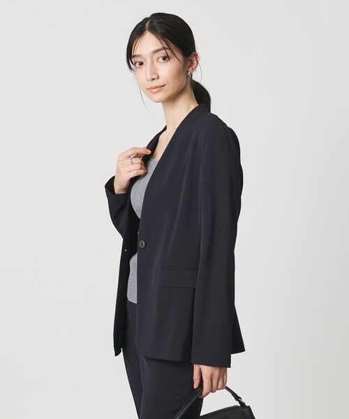 UNITED ARROWS(ユナイテッドアローズ)の「FEEL CLEAN Vノーカラー ジャケット ‐防しわ ストレッチ UVカット‐(テーラードジャケット・レディース・ネイビー/ブラック・38/36/34/40)」の4枚目の写真