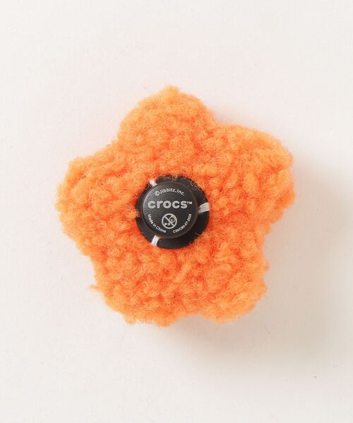atmos（アトモス）の「crocs Plush Orange Daisy / クロックス プラッシュオレンジデイジー（シューズアクセサリー・レディース・マルチ・FREE）」の2枚目の写真