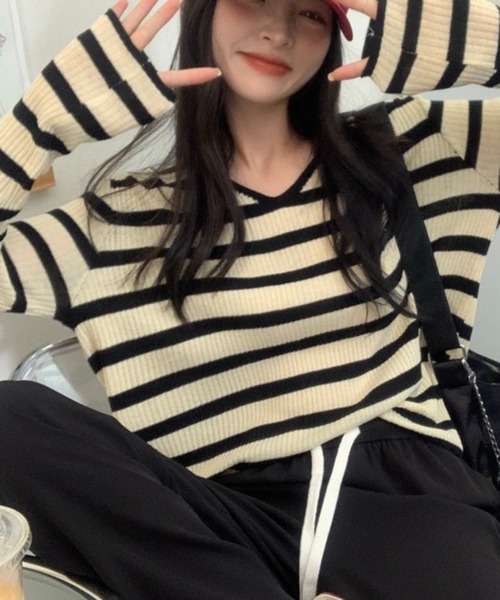 SHOUYO(ショウヨウ)の「Vネック 配色ボーダー 長袖リブニット(Tシャツ/カットソー・レディース・グリーン/ブルー/ブラック・M)」の20枚目の写真