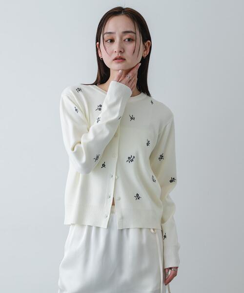 SENSE OF PLACE by URBAN RESEARCH(センスオブプレイスバイアーバンリサーチ)の「『洗濯可』コバナシシュウカーディガン(カーディガン/ボレロ・レディース・ネイビー/アイボリー・ONE)」の10枚目の写真