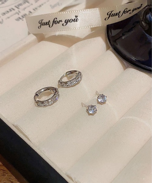 LA VORAGINE(ラ ヴォラジネ)の「CZ フープピアス 真鍮 シルバー デイリー(ピアス(両耳用)・レディース・シルバー/ベージュ・FREE)」の9枚目の写真