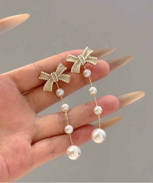 LA VORAGINE(ラ ヴォラジネ)の「CZ フープピアス 真鍮 シルバー デイリー(ピアス(両耳用)・レディース・シルバー/ベージュ・FREE)」の12枚目の写真