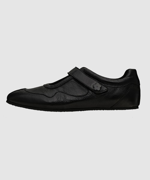 CECILIE BAHNSEN（セシリー バンセン）の「FLOWER EMBELUSHED SNEAKER