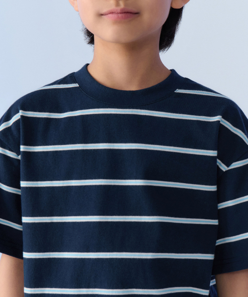 MUSINSA STANDARD KIDS（ムシンサスタンダードキッズ）の「マルチストライプクルーネックTシャツ2 [ネイビー]（Tシャツ/カットソー・レディース・その他・100/110/120/130/140/150/160）」の4枚目の写真