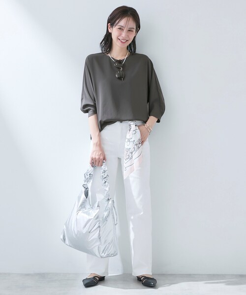 INDIVI（インディヴィ）の「【接触冷感／透湿／着る日傘】ドルマントップス（シャツ/ブラウス・レディース・ブラウン系/ブラック/ダークグレー/アイボリー・38/03/13/15 /19/34/05）」の17枚目の写真