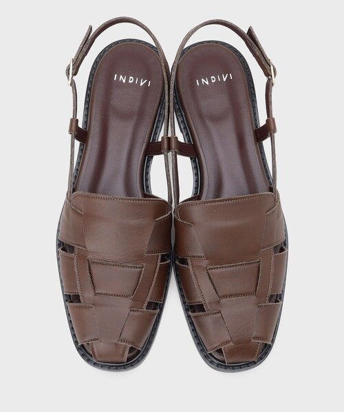 INDIVI（インディヴィ）の「【合皮】きれいめグルカサンダル（サンダル・レディース・ブラウン系その他/ホワイト・45/35/25）」の9枚目の写真