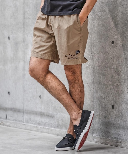 1minute 1second(ワンミニットワンセカンド)の「mp14696-cursive embroidery nylon shorts ナイロンショートパンツ(1M26N180)(その他パンツ・メンズ・サンドベージュ/ブラック/オリーブ・M/S/XL/L)」の3枚目の写真