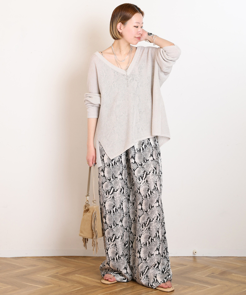 AP STUDIO(エーピーストゥディオ)の「リネンVネックニット(ニット/セーター・レディース・アイボリー/ブラック・FREE)」の14枚目の写真