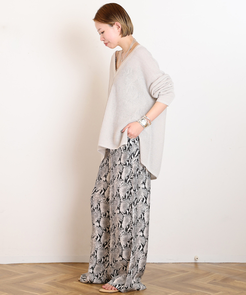 AP STUDIO(エーピーストゥディオ)の「リネンVネックニット(ニット/セーター・レディース・アイボリー/ブラック・FREE)」の15枚目の写真