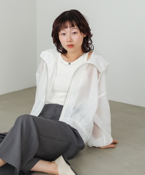 Bab(バブ)の「【再販決定!】フード付きボリュームマウンテンパーカー(パーカー・レディース・グレイッシュベージュ/ブラック/アイボリー・FREE)」の5枚目の写真