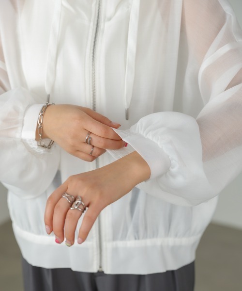 Bab(バブ)の「【再販決定!】フード付きボリュームマウンテンパーカー(パーカー・レディース・グレイッシュベージュ/ブラック/アイボリー・FREE)」の14枚目の写真