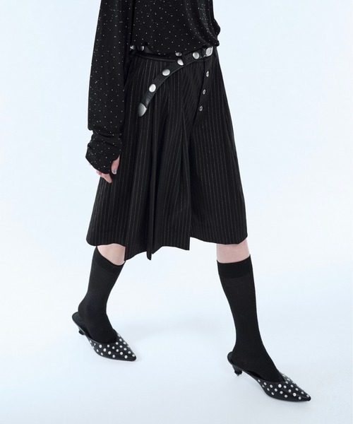 seyto(セイト)の「Lame stripe pleats half pants / ラメストライププリーツハーフパンツ(その他パンツ・メンズ・グレー/ブラック・3/2/1)」の7枚目の写真