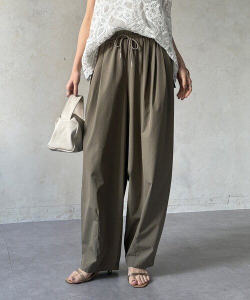 DouDou（ドゥドゥ）の「【WEB限定】ライトストレッチクロスタックイージーパンツ（その他パンツ・レディース・ブラック/ベージュ・FREE）」の17枚目の写真