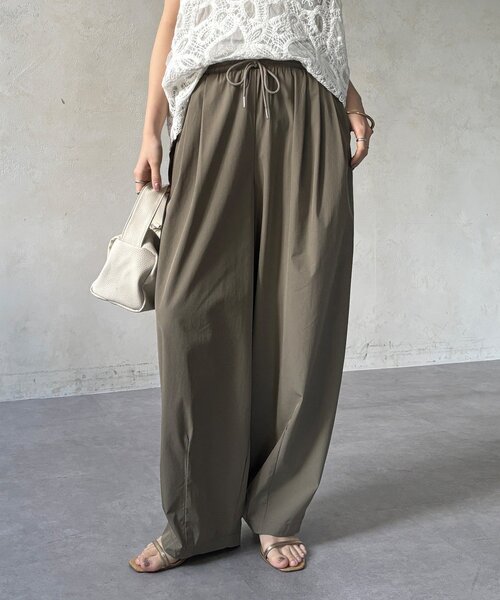 DouDou（ドゥドゥ）の「【WEB限定】ライトストレッチクロスタックイージーパンツ（その他パンツ・レディース・ブラック/ベージュ・FREE）」の19枚目の写真