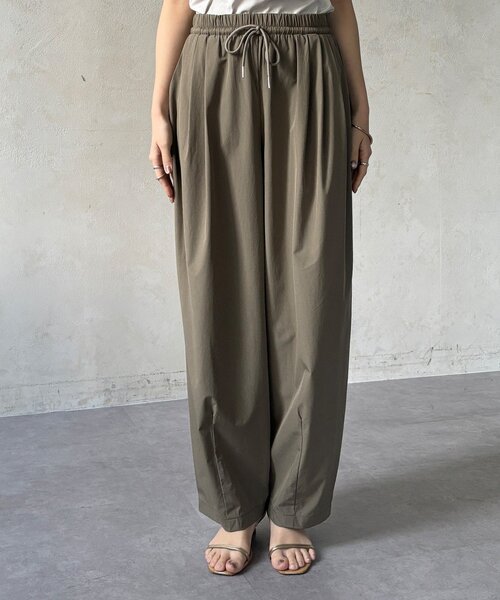 DouDou（ドゥドゥ）の「【WEB限定】ライトストレッチクロスタックイージーパンツ（その他パンツ・レディース・ブラック/ベージュ・FREE）」の21枚目の写真