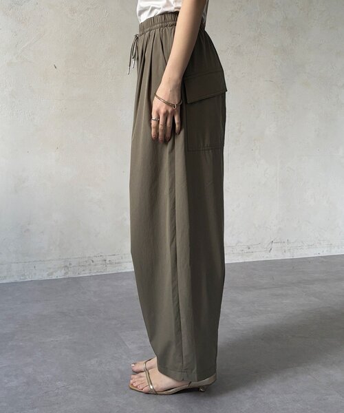 DouDou（ドゥドゥ）の「【WEB限定】ライトストレッチクロスタックイージーパンツ（その他パンツ・レディース・ブラック/ベージュ・FREE）」の22枚目の写真