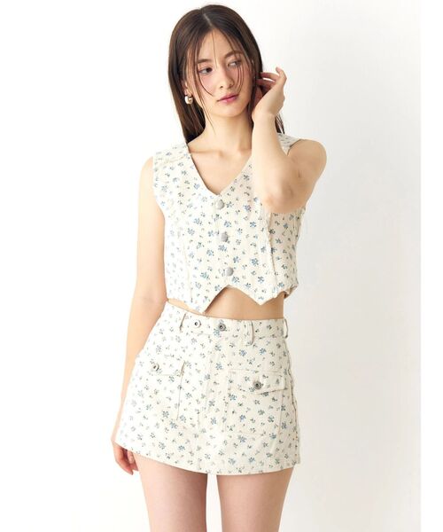 CALNAMUR（カルナムール）の「ツイルフワラーベスト（ベスト・レディース・ピンク/ブルー・FREE）」の10枚目の写真