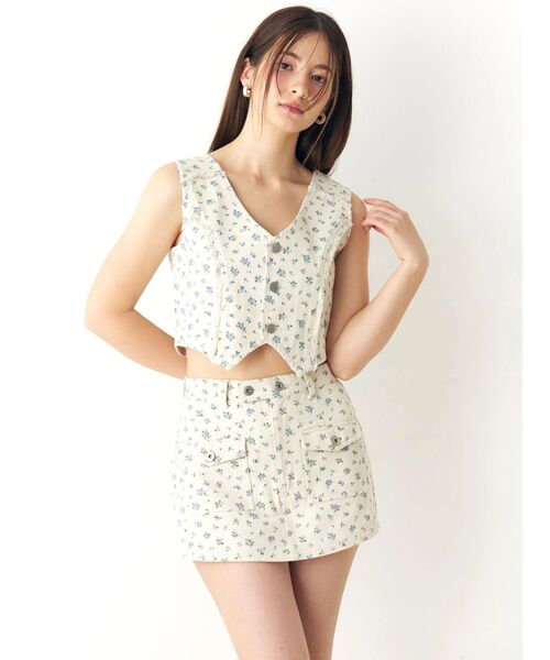 CALNAMUR（カルナムール）の「ツイルフワラーベスト（ベスト・レディース・ピンク/ブルー・FREE）」の12枚目の写真