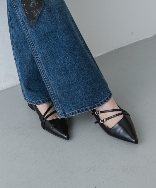 SENSE OF PLACE by URBAN RESEARCH（センスオブプレイスバイアーバンリサーチ）の「ベルトデザインミュール（パンプス・レディース・シルバー/ブラック・LARGE/MEDIUM/SMALL）」の19枚目の写真