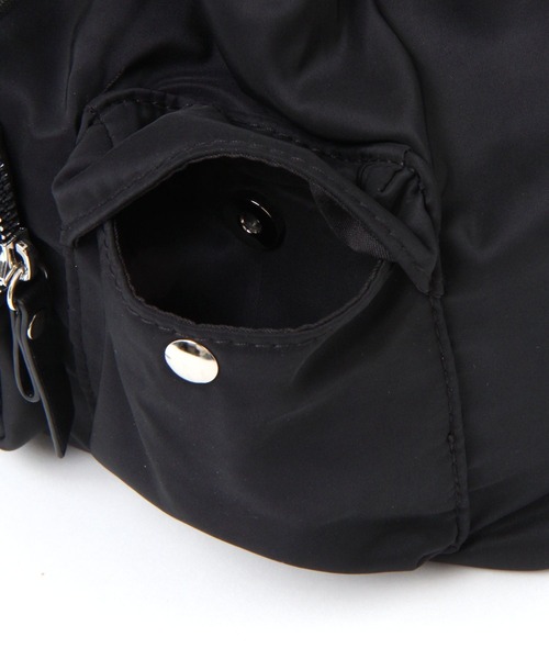 LAKOLE(ラコレ)の「【撥水】2WAYポケット巾着バッグ / 656434(ショルダーバッグ・レディース・ブラック/ライトブラウン/オフホワイト・FREE)」の18枚目の写真