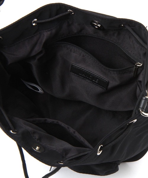 LAKOLE(ラコレ)の「【撥水】2WAYポケット巾着バッグ / 656434(ショルダーバッグ・レディース・ブラック/ライトブラウン/オフホワイト・FREE)」の19枚目の写真