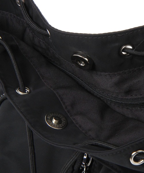 LAKOLE(ラコレ)の「【撥水】2WAYポケット巾着バッグ / 656434(ショルダーバッグ・レディース・ブラック/ライトブラウン/オフホワイト・FREE)」の20枚目の写真