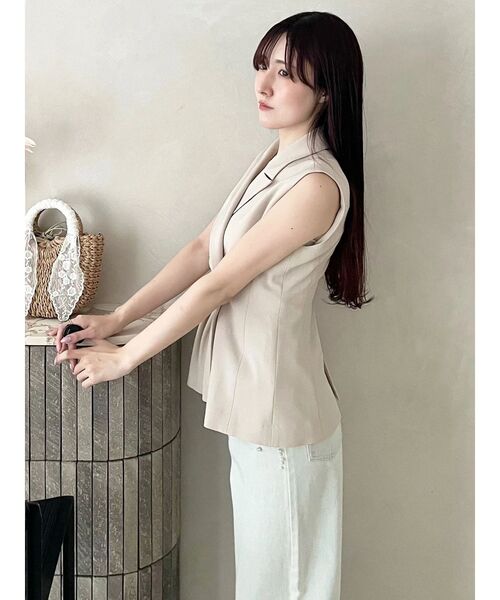 MERCURYDUO(マーキュリーデュオ)の「アシメドレープジレ(ベスト・レディース・グレー/ベージュ・FREE)」の16枚目の写真