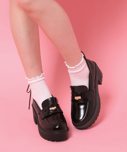 cs T&P(シーエスティーアンドピー)の「厚底コインローファー(パンプス・レディース・ブラック/ブラック系1・L/M/S/LL)」の1枚目の写真
