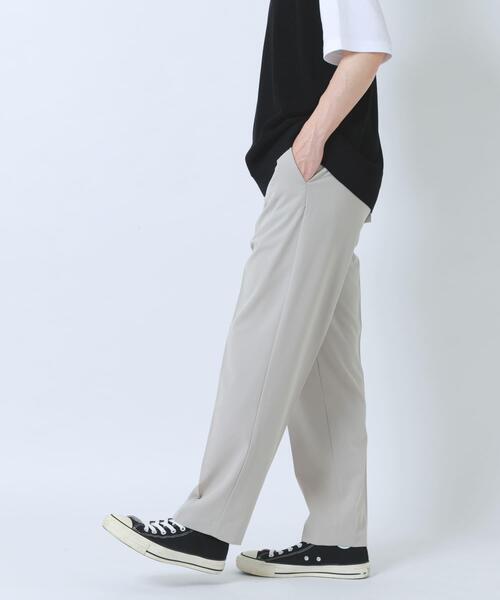 ITEMS URBANRESEARCH(アイテムズ アーバンリサーチ)の「接触冷感 TRテーパードスラックス(その他パンツ・メンズ・ブラック/ネイビー/ベージュ/グレー・SMALL/MEDIUM/LARGE)」の8枚目の写真