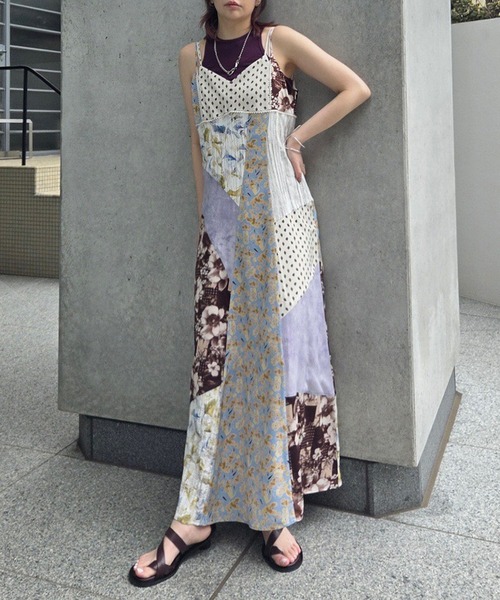 Ameri(アメリ)の「MEDI CROSS STRAP THONG SANDALS(スニーカー・レディース・ホワイト/ボルドー/ブラック・SMALL/MEDIUM/LARGE)」の21枚目の写真