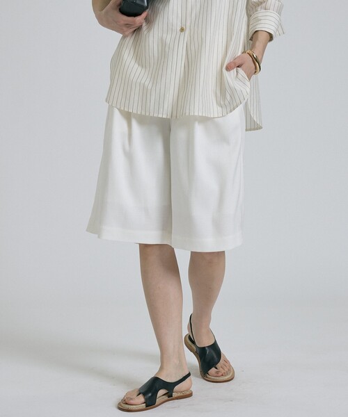 qualite（カリテ）の「【大人が穿ける上品ショート丈／新型登場】リネンライクショートパンツ/セットアップ対応/春服/夏服（その他パンツ・レディース・オフホワイト/ワイン・38/36）」の6枚目の写真