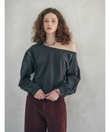 FLATWAVE IN SEOUL（フラットウェーブインソウル）の「Kaya Unbalance Off Shoulder Sweatshirt Charcoal（スウェット）」