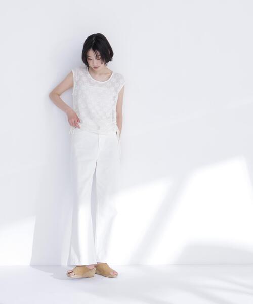 NATURAL BEAUTY BASIC(ナチュラルビューティーベーシック)の「ドロストレースカットソー(Tシャツ/カットソー・レディース・オフホワイト/ブラック・フリ-)」の19枚目の写真