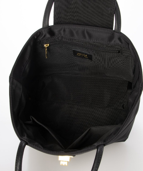 perche（ペルケ）の「VERYコラボ ペルケ perche / ミニ牛革フラップナイロントートバック（トートバッグ・レディース・ブラック/ネイビー/ベージュ・FREE）」の13枚目の写真