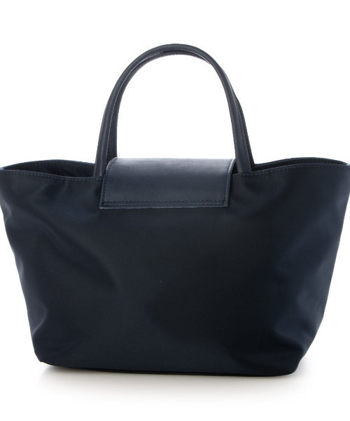 perche（ペルケ）の「VERYコラボ ペルケ perche / ミニ牛革フラップナイロントートバック（トートバッグ・レディース・ブラック/ネイビー/ベージュ・FREE）」の6枚目の写真
