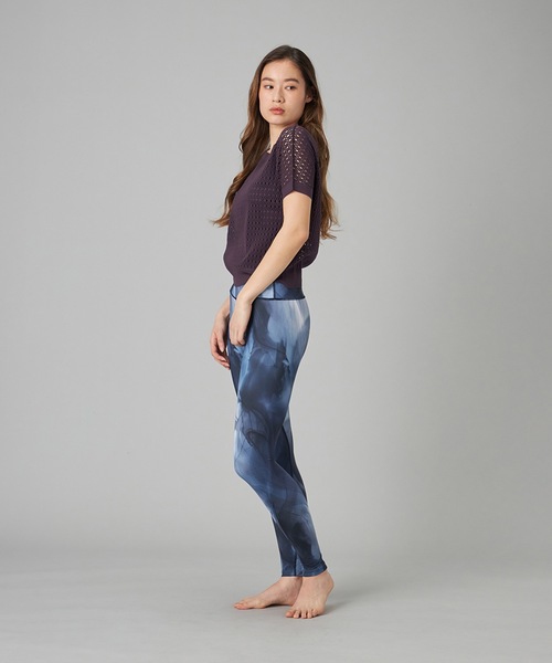 Chacott(チャコット)の「【ノーソイングニット】メッシュニット半袖プルオーバー(ニット/セーター・レディース・ブラック/ダークパープル・M)」の3枚目の写真