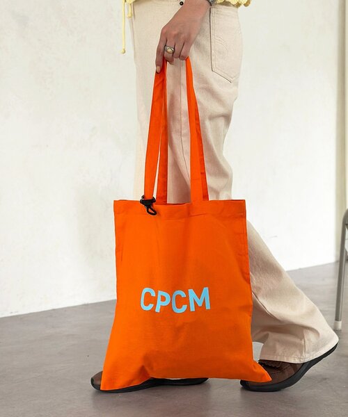 CPCM(シーピーシーエム)の「【WEB限定カラーあり】CPCMロゴトート(トートバッグ・メンズ・ブラック/ブルー/ネイビー/オレンジ/グリーン/レッド/ブラウン・FREE)」の7枚目の写真