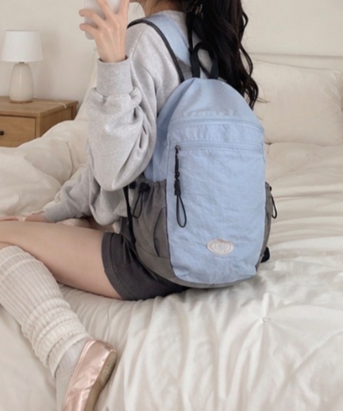 Teem Store(チームストア)の「【大容量/A4対応】配色ナイロン軽量バックパック(バックパック/リュック・レディース・ブルー/イエロー/アイボリー・F)」の3枚目の写真