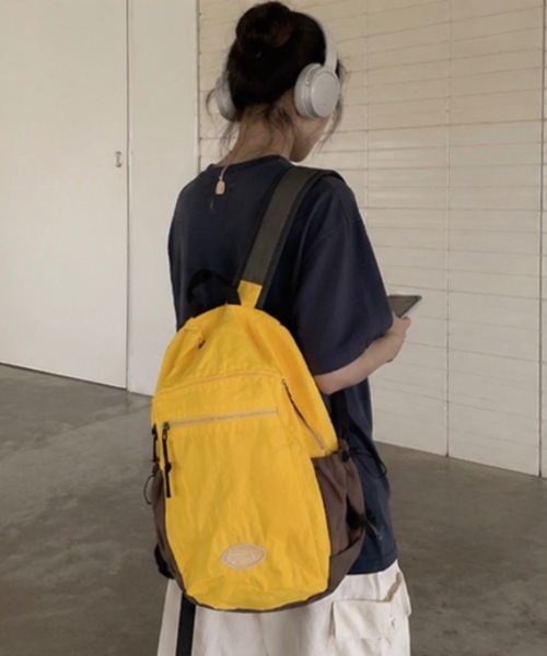 Teem Store(チームストア)の「【大容量/A4対応】配色ナイロン軽量バックパック(バックパック/リュック・レディース・ブルー/イエロー/アイボリー・F)」の7枚目の写真