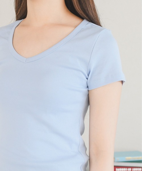 MISCH MASCH(ミッシュマッシュ)の「2026春夏新作 シンプルVネックトップス(Tシャツ/カットソー・レディース・イエロー/ホワイト/ブルー/ブラック・フリ-)」の8枚目の写真