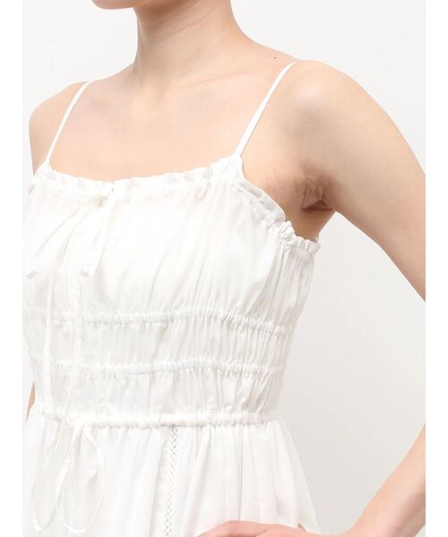 LAGUNAMOON（ラグナムーン）の「エンブロイダリーギャザーキャミワンピース 【夏服】（ワンピース・レディース・ホワイト/ネイビー・SMALL/MEDIUM）」の17枚目の写真