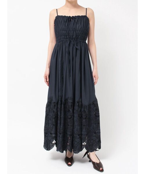 LAGUNAMOON（ラグナムーン）の「エンブロイダリーギャザーキャミワンピース 【夏服】（ワンピース・レディース・ホワイト/ネイビー・SMALL/MEDIUM）」の22枚目の写真