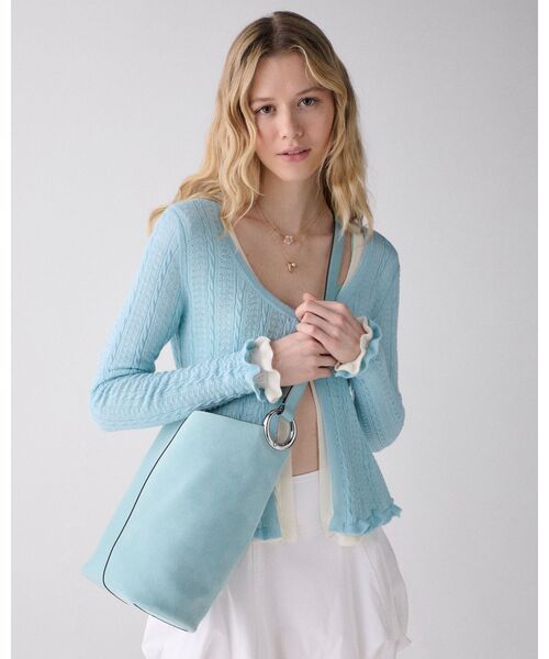 kate spade new york(ケイトスペード ニューヨーク)の「ヘイロー スエード バケット バッグ(ショルダーバッグ・レディース・ブルー・ONESIZE)」の2枚目の写真
