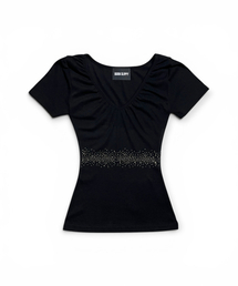 BORN SLIPPY（ボーンスリッピー）の「Crystal Line V Shirring Tee (Black)（Tシャツ/カットソー）」