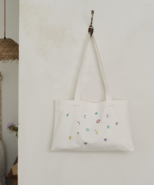 FUN FROM FUN(ファンフロムファン)の「Scattered Jewel Bag, White(エコバッグ/サブバッグ・レディース・その他・OS)」の3枚目の写真