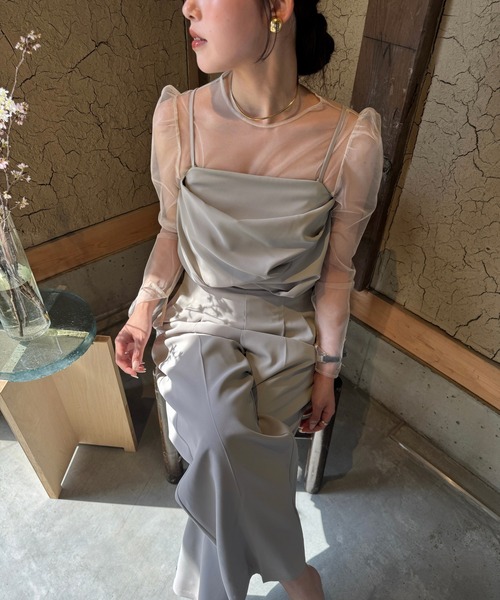 LE'RURE(リルアー)の「Drepe bustier set up pants(パンツドレス・レディース・ベージュ・MEDIUM)」の4枚目の写真
