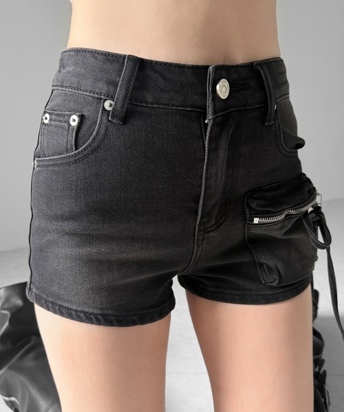 me+em select（ミームセレクト）の「【 ２color ／ ３size 】リボンストリングカーゴポケットデニムショートパンツ／ribbon string cargo pocket denim short pants（デニムパンツ・レディース・ブラック/ブルー・LARGE/SMALL/MEDIUM）」の10枚目の写真