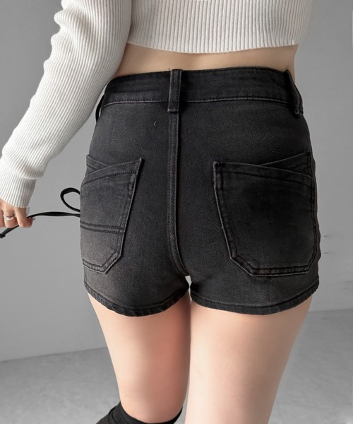 me+em select（ミームセレクト）の「【 ２color ／ ３size 】リボンストリングカーゴポケットデニムショートパンツ／ribbon string cargo pocket denim short pants（デニムパンツ・レディース・ブラック/ブルー・LARGE/SMALL/MEDIUM）」の14枚目の写真