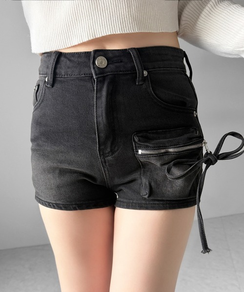 me+em select（ミームセレクト）の「【 ２color ／ ３size 】リボンストリングカーゴポケットデニムショートパンツ／ribbon string cargo pocket denim short pants（デニムパンツ・レディース・ブラック/ブルー・LARGE/SMALL/MEDIUM）」の12枚目の写真